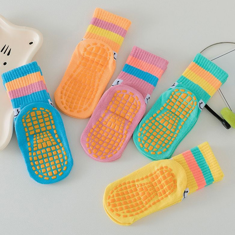 Proizvođači ne -kliznih čarapa Veleprodaja srednje cijevi trampolinske čarape, dječje igralište visokog vrhunskog obrazovanja Proizvođači ne -kliznih čarapa Veleprodaja srednje cijevi trampolinske čarape, dječje igralište visokog vrhunskog obrazovanja