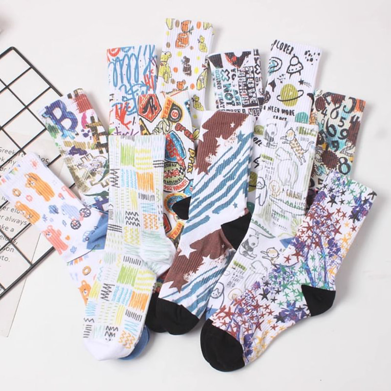 Tehnologija 3D tiska za proljetne i ljetne čarape, muške duge čarape, ženske udruge, europski i američki ulični sportovi, pamučne čarape parova, grafiti trendovske čarape Tehnologija 3D tiska za proljetne i ljetne čarape, muške duge čarape, ženske udruge, europski i američki ulični sportovi, pamučne čarape parova, grafiti trendovske čarape